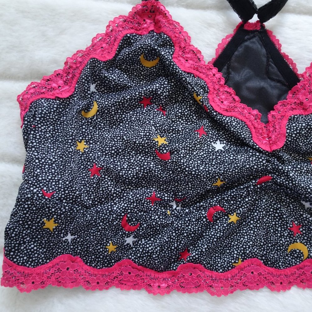 Torrid Black/Pink  Lace Over Bra Size (3) Large - Picture 2 of 7